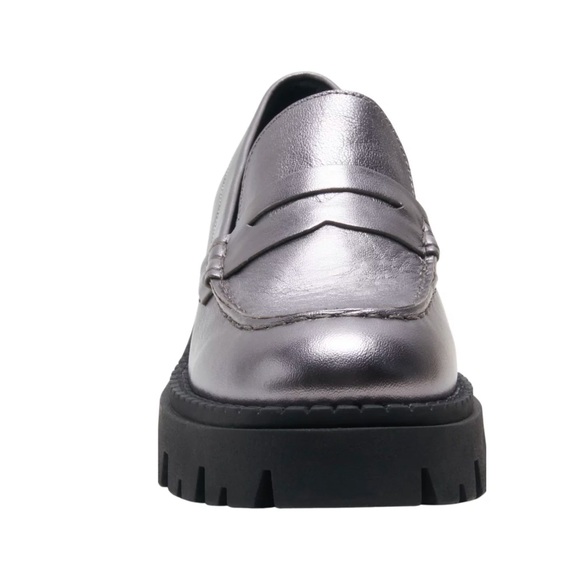 NIB Free People Metallic Pewter Lyra Lug Sole Loafers Size 7.5 / 37.5 - Picture 4 of 16